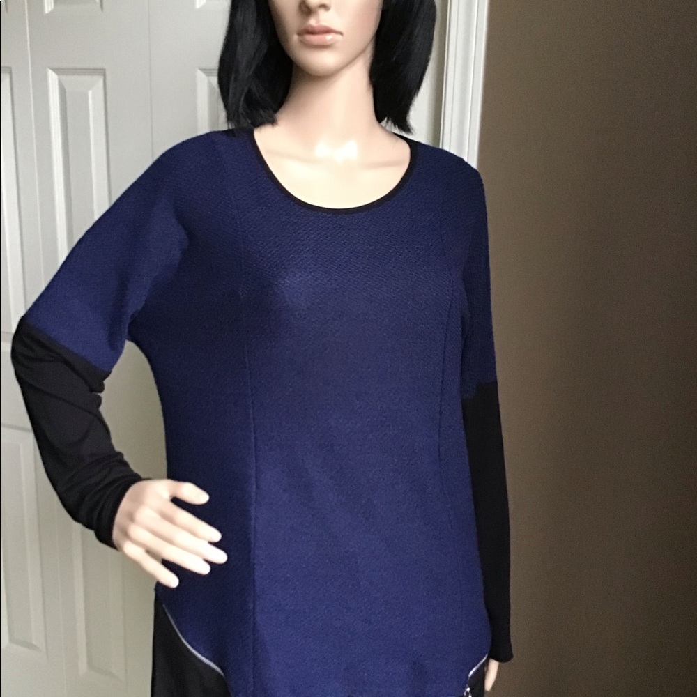 Zoe Dark Blue and Black Top